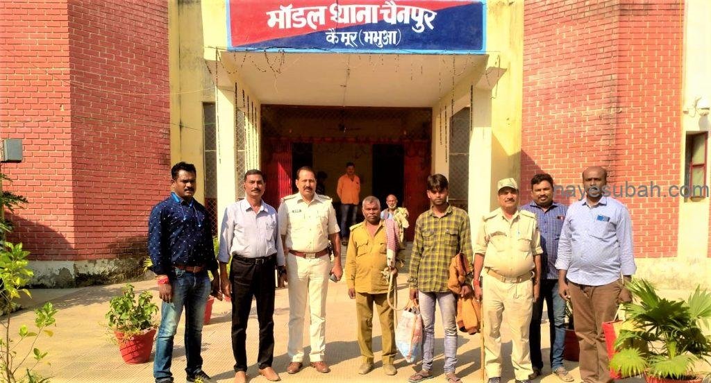 गिरफ्तार युवक को चेन्नई ले जाती पुलिस