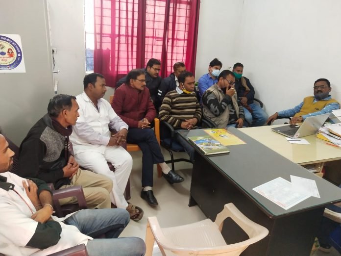 कुष्ठ रोग पहचान के लिए दी जा रही प्रशिक्षण
