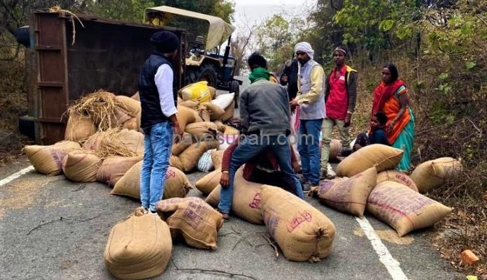 दुर्घटनाग्रस्त ट्रैक्टर