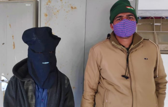 13 लाख के नकली नोट के साथ युवक गिरफ्तार
