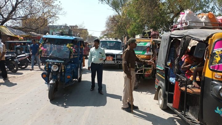 अतिक्रमणकारियों दी गई वार्निंग