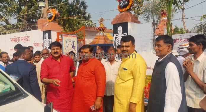 अल्पसंख्यक कल्याण मंत्री मोहम्मद जमा खान