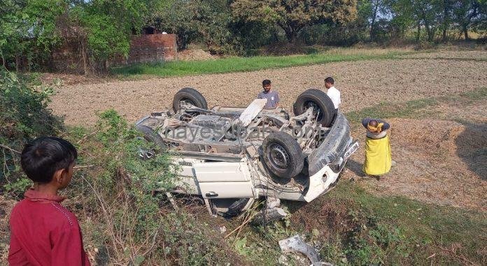 तेज रफ्तार की स्कॉर्पियो पोल में टकराई