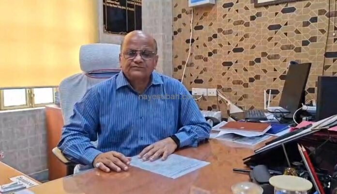 जानकारी देते हुए कुलपति