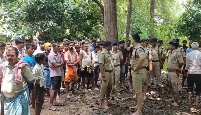 बड़ी संख्या में ग्रामीण मौके पर पहुँच गए