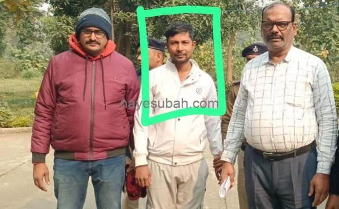 गिरफ्तार कंप्यूटर ऑपरेटर चंदन कुमार