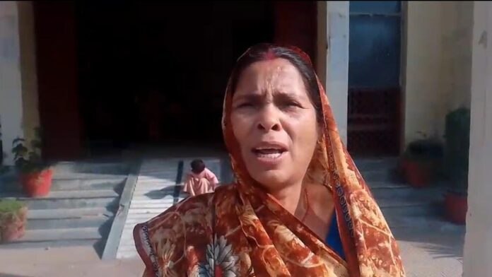 महिला निर्मला चौबे