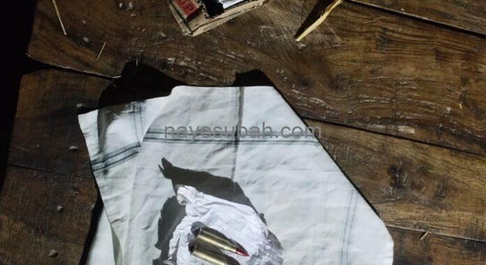 कुदरा में पुलिस के द्वारा बरामद देसी कट्टा, कारतूस व शराब