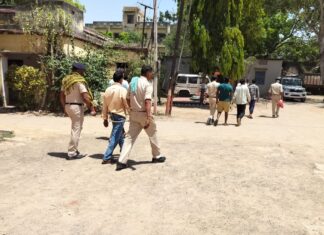 फायरिंग, आगजनी और चाकूबाजी के आरोप में पांच गिरफ्तार NS News