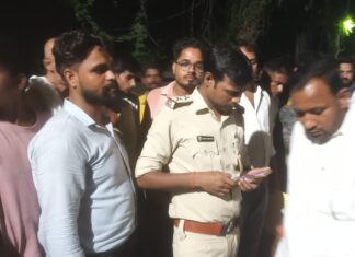 रामगढ़ थाने से महज कुछ कदम दूर स्वर्ण कारोबारी को लूटने की कोशिश, विरोध पर बदमाशों ने चलाई गोली,दो बाइकों पर सवार पांच हथियारबंद NS News