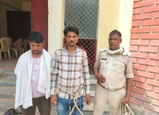 कोर्ट के वारंट पर चैनपुर में पुलिस की बड़ी कार्रवाई, दो सगे भाई गिरफ्तार NS News