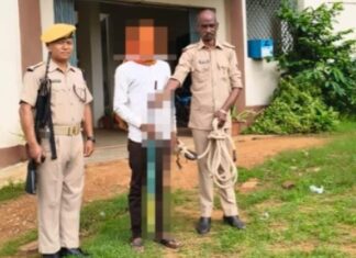 वायरल फोटो ने खोली अवैध हथियार की पोल, अधौरा पुलिस ने घर पर छापेमारी कर युवक को दबोचा NS News