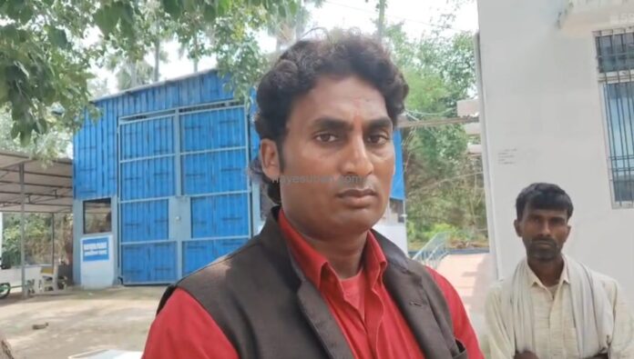 जानकारी देते परिजन