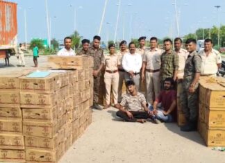 तहखाने में छिपी थी 75 लाख की शराब, कैमूर चेकपोस्ट पर ट्रक की तलाशी में 4815 लीटर बरामद; दो गिरफ्तार NS News