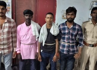 चैनपुर में पुलिस की दोहरी कार्रवाई, वारंटी गिरफ्तार, चार नशेड़ी भी पकड़े गए NS news