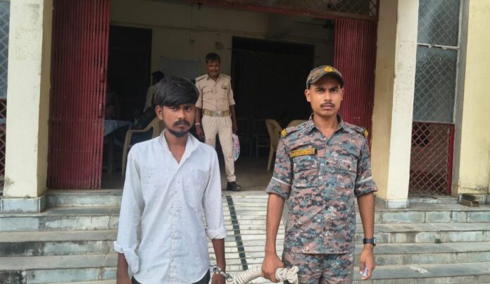 गिरफ्तार शराब तस्कर रवि कुमार