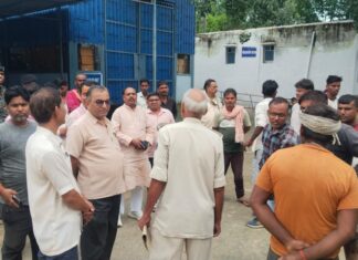 सांप के डसने के बाद अस्पताल की जगह झाड़-फूंक, महिला की मौत; 4 माह की बच्ची के सिर से उठा मां का साया NS News